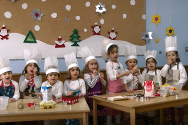 Weihnachtsvideo Kikri und Kindergarten